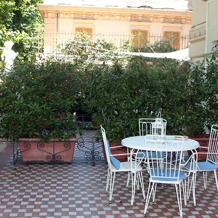 Laurens Hotel 3*